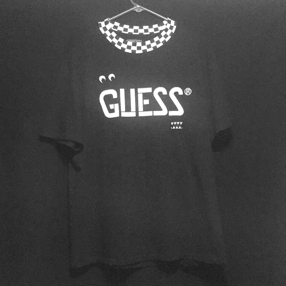 nwt black guess x j.balvin ringer s/s